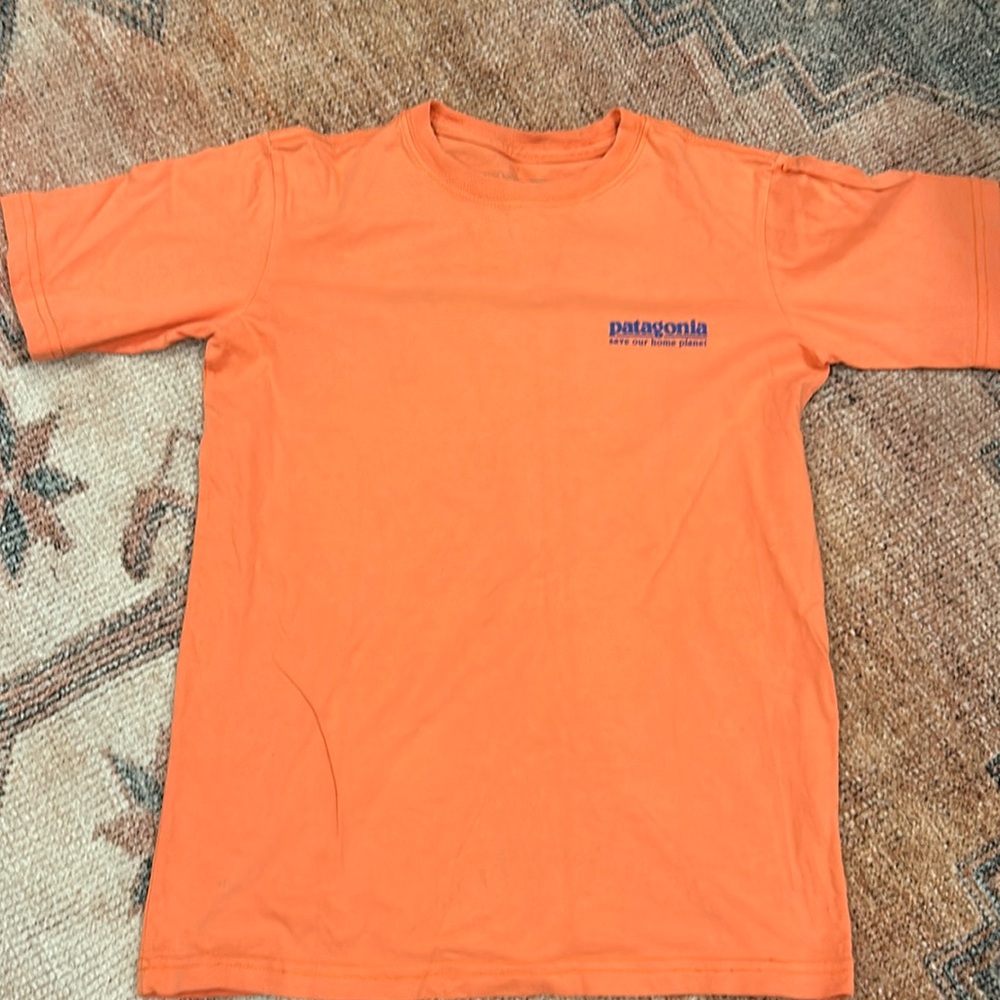 Patagonia s (7-8) graphic tee